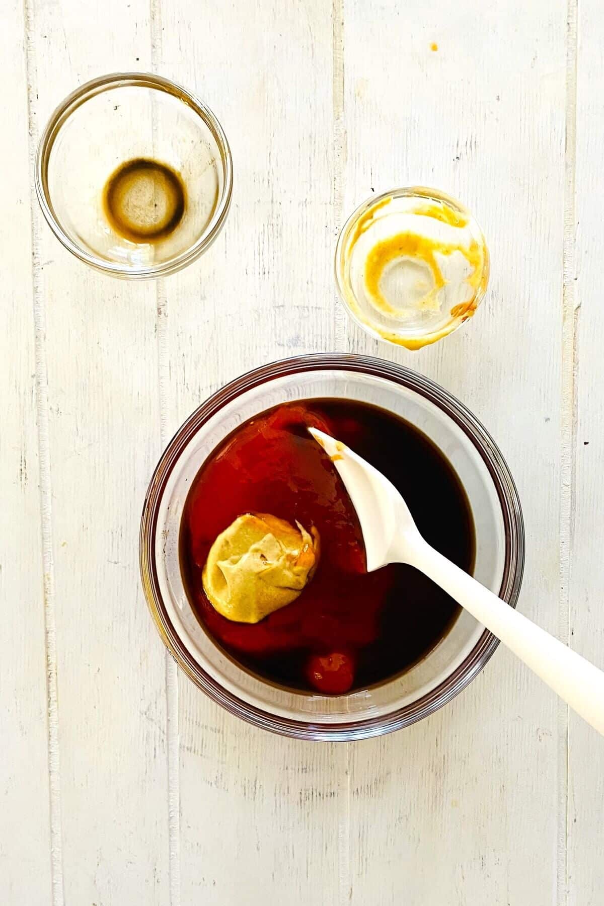 pepper jelly glaze in a bowl.