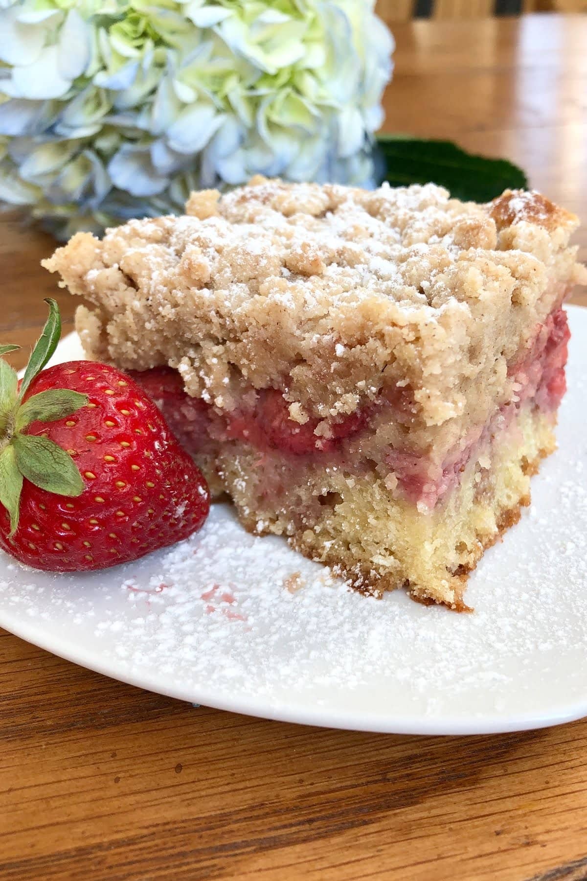 Strawberry Crumb Cake (Fresh Berries and Mile High Crumb Topping)