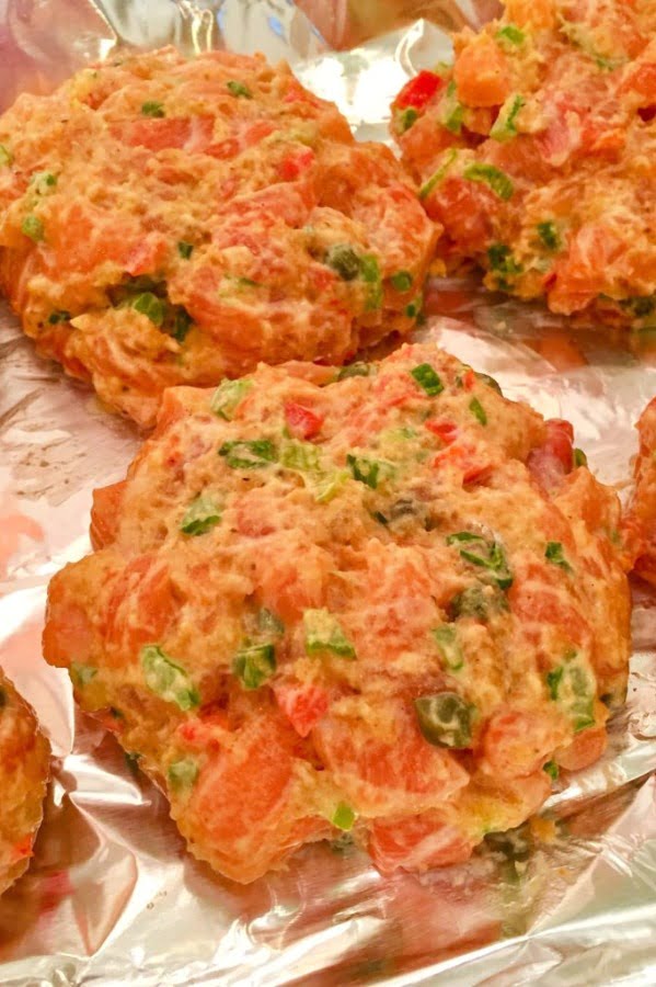 raw salmon cakes