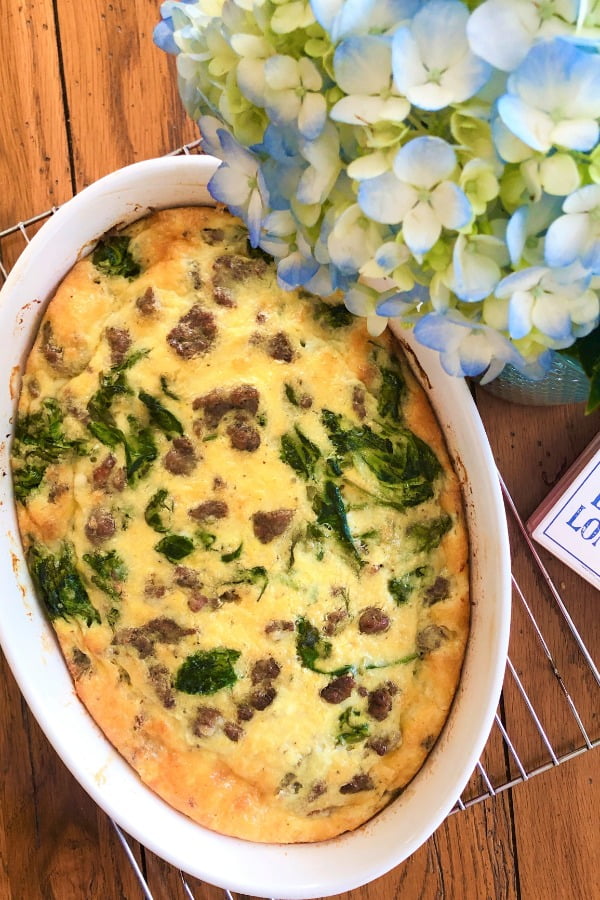breakfast casserole with sausage and spianch