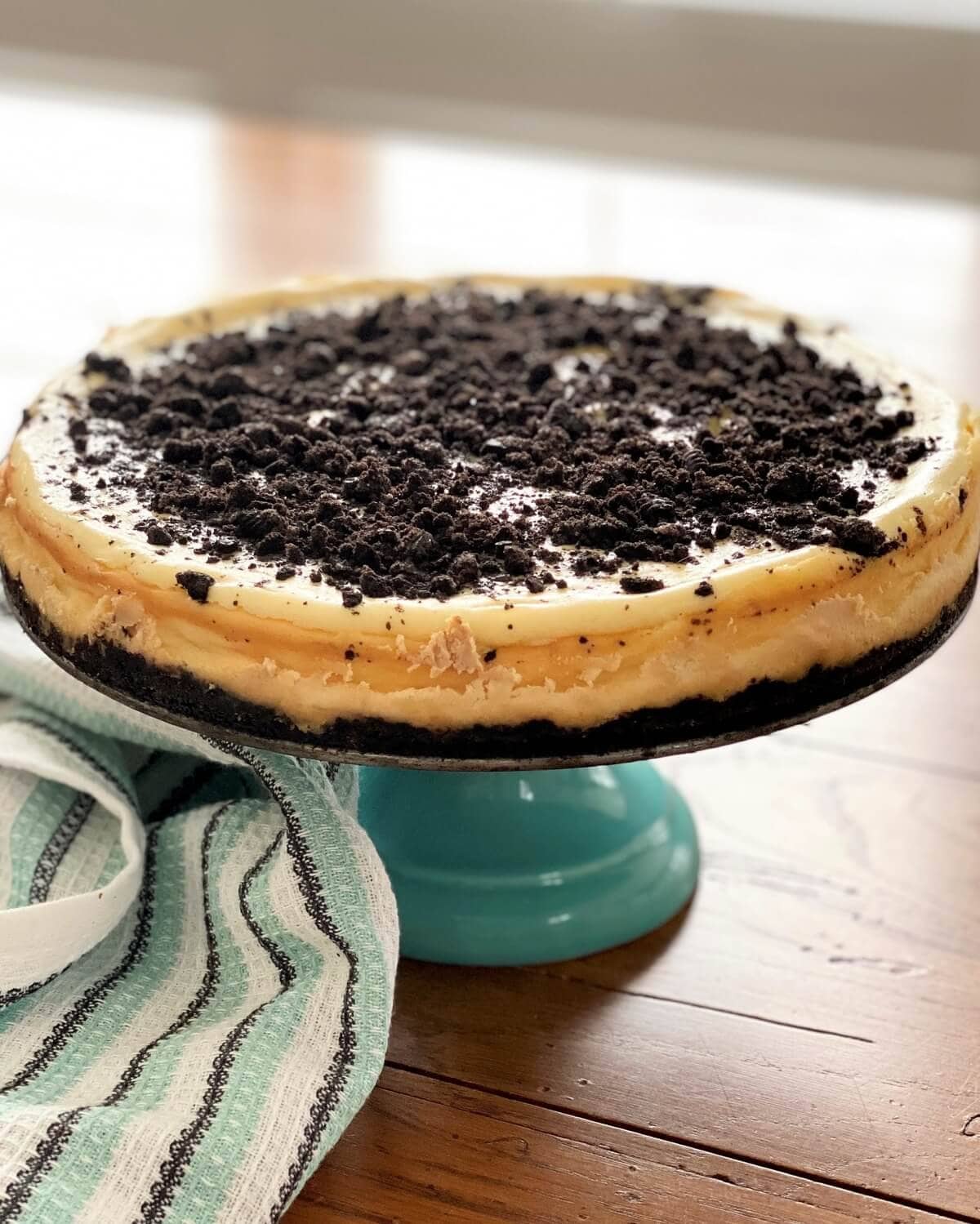 Cooling a baked cheesecake.