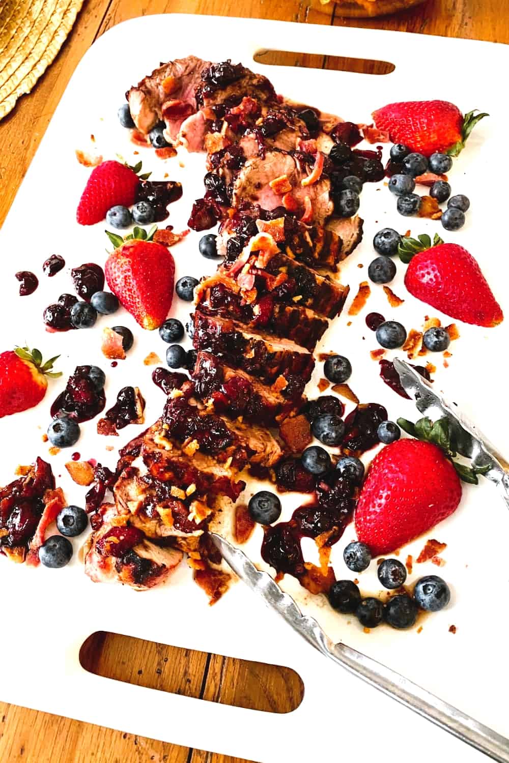 sliced pork tenderloin with berry sauce