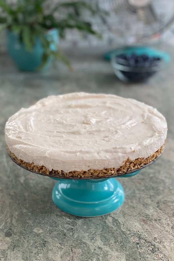 a whole cheesecake