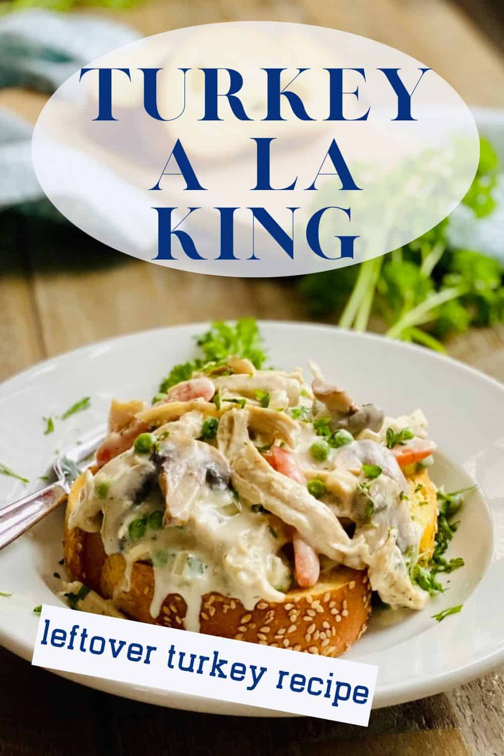 a serving of turkey a la king