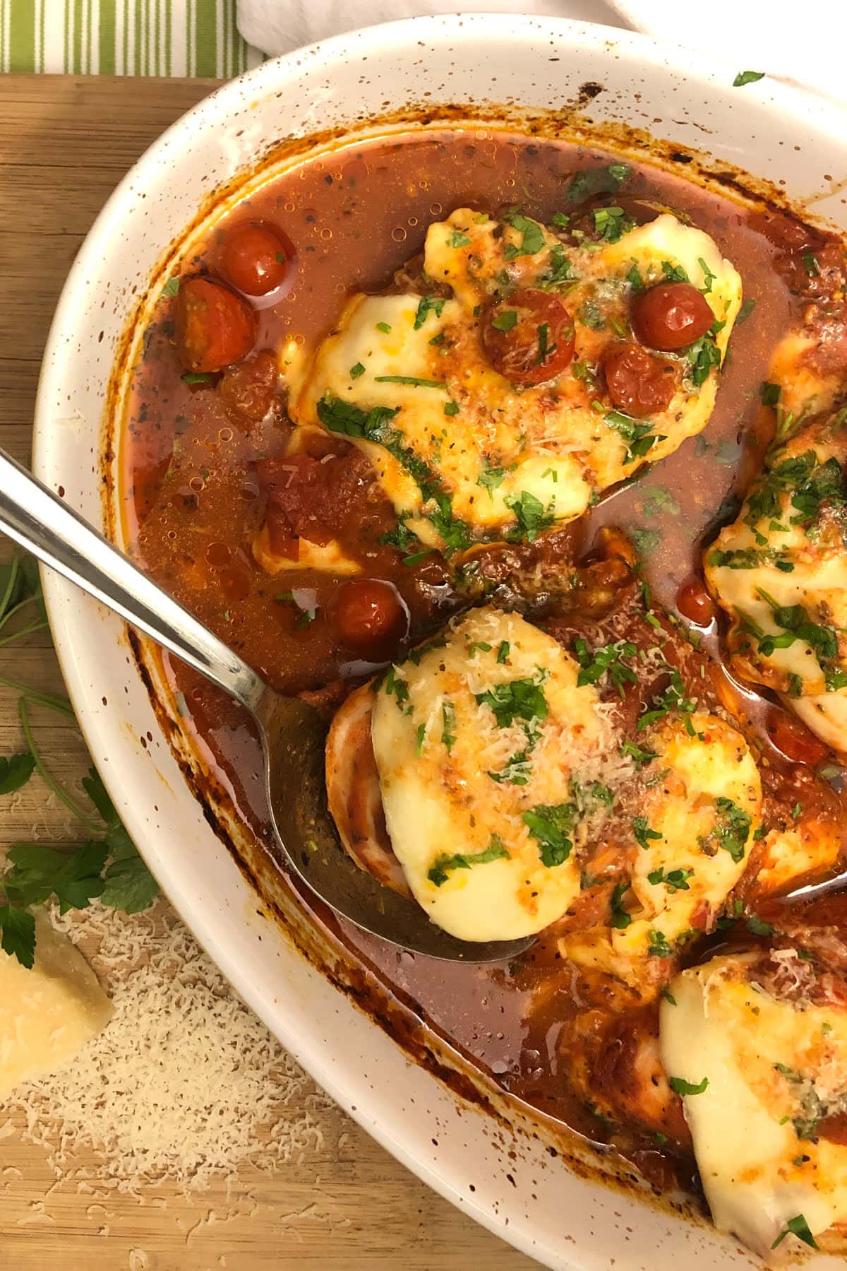 pan with chicken with marinara and mozzarella