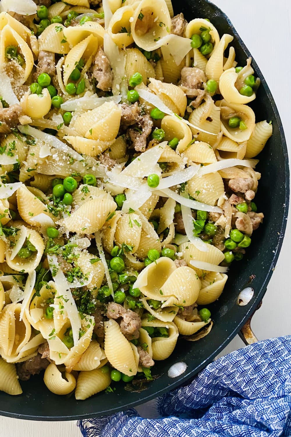 Pasta with Sausage and Peas {30 Minute Recipe}