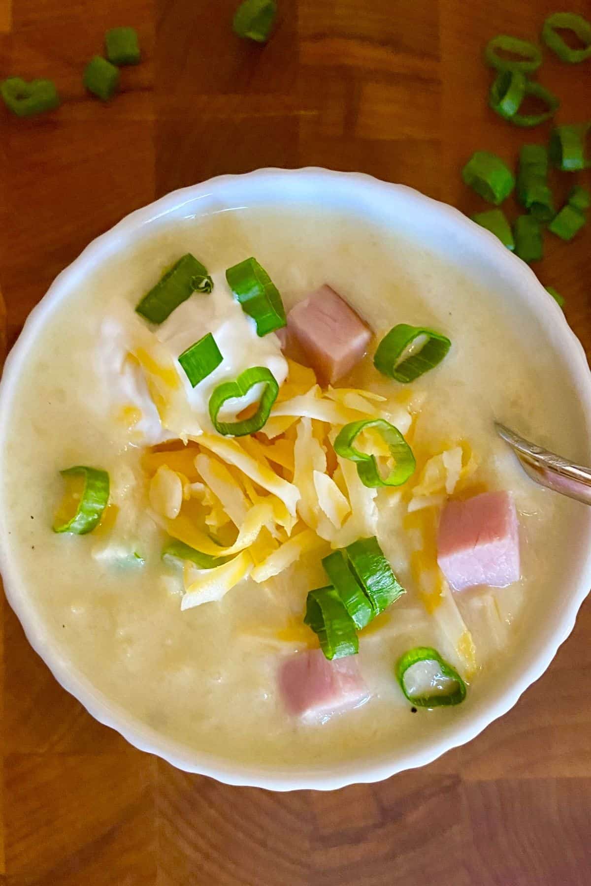 Easy Cheesy Ham and Potato Soup {30 Minute Recipe}