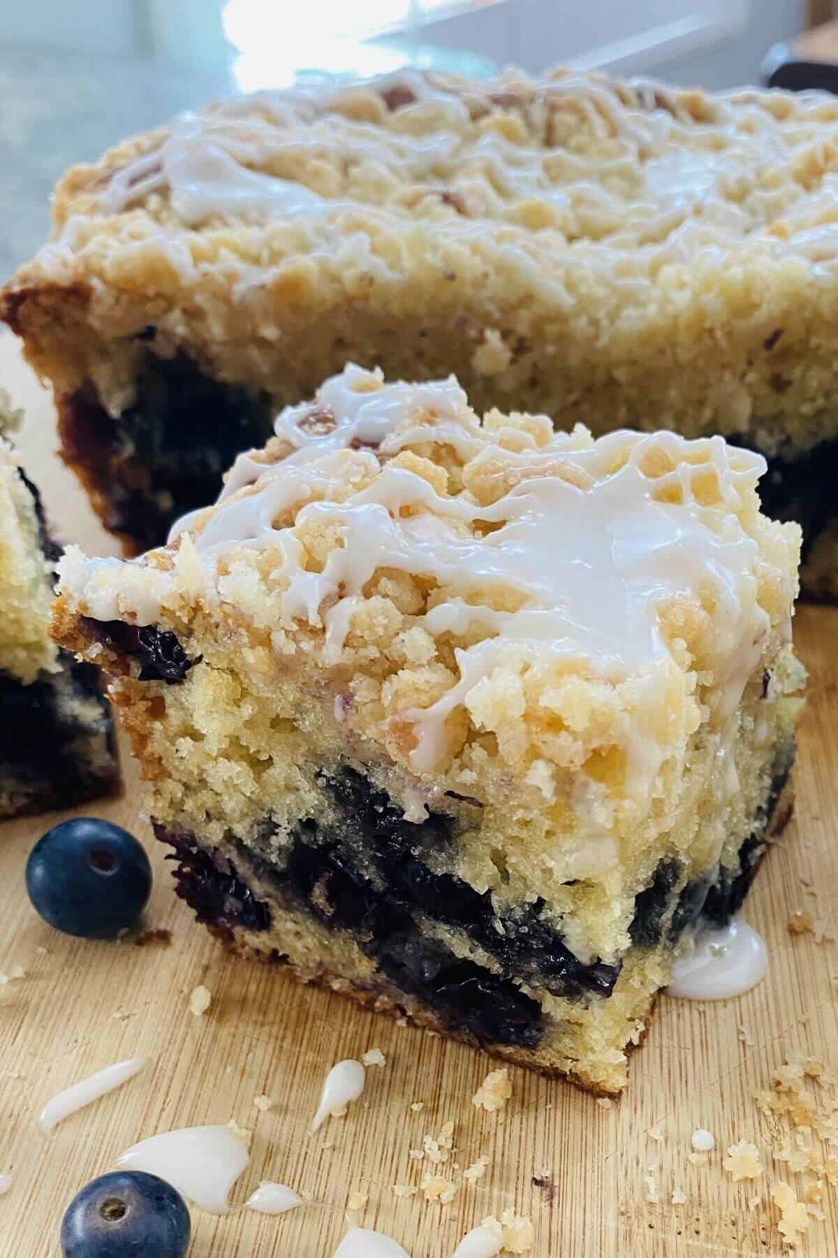Blueberry Muffin Cake with Crumb Topping
