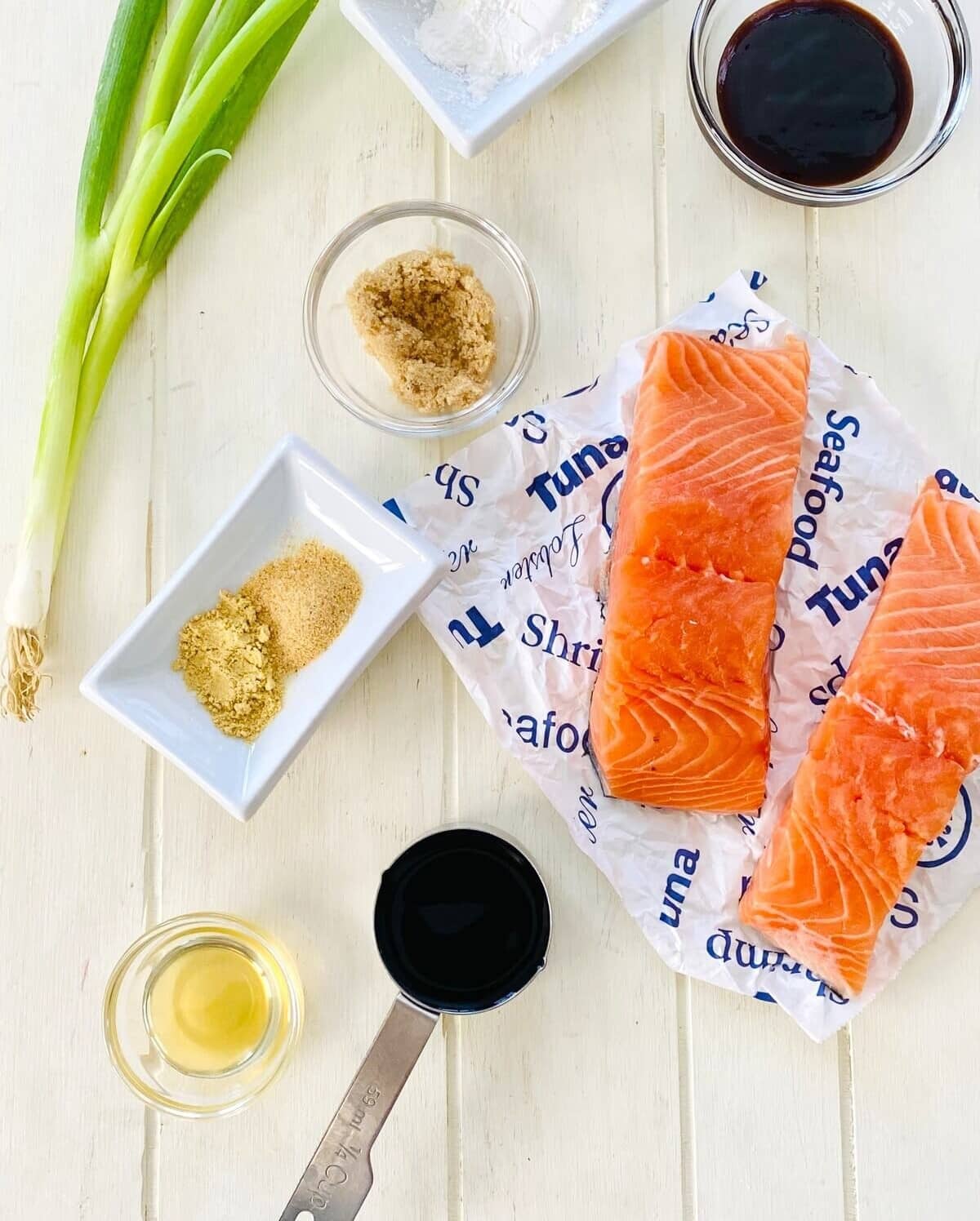 salmon, soy sauce, green onions, sesame oil, ground ginger, garlic powder, hoisin sauce, cornstarch.