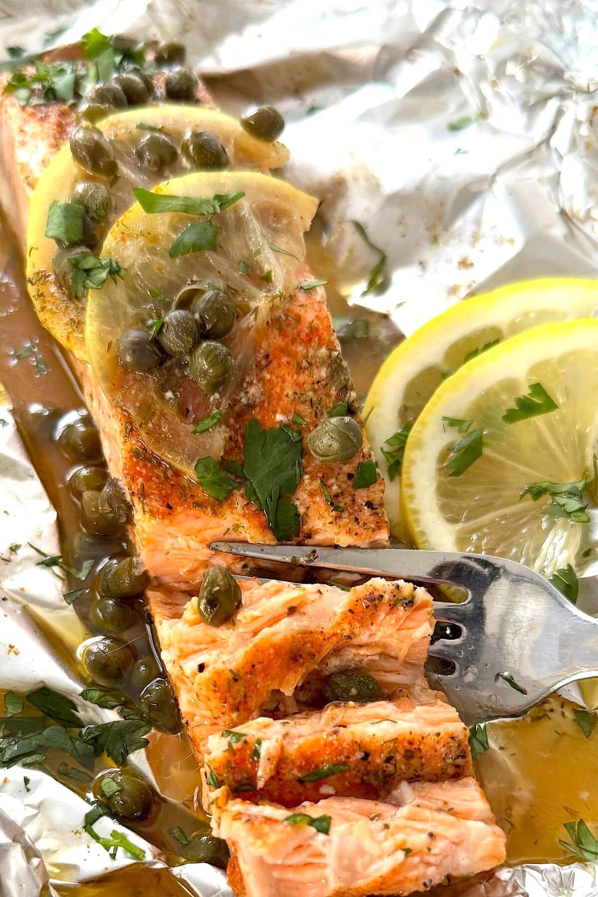 Oven Baked Salmon in Foil (Healthy Meal Prep)