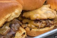 The Secret to Amazing Smash Burgers