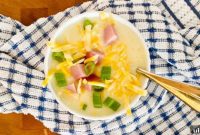 30-Minute Easy Cheesy Ham and Potato Soup
