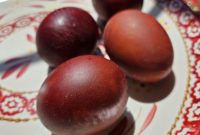 Natural Easter Egg Dyeing