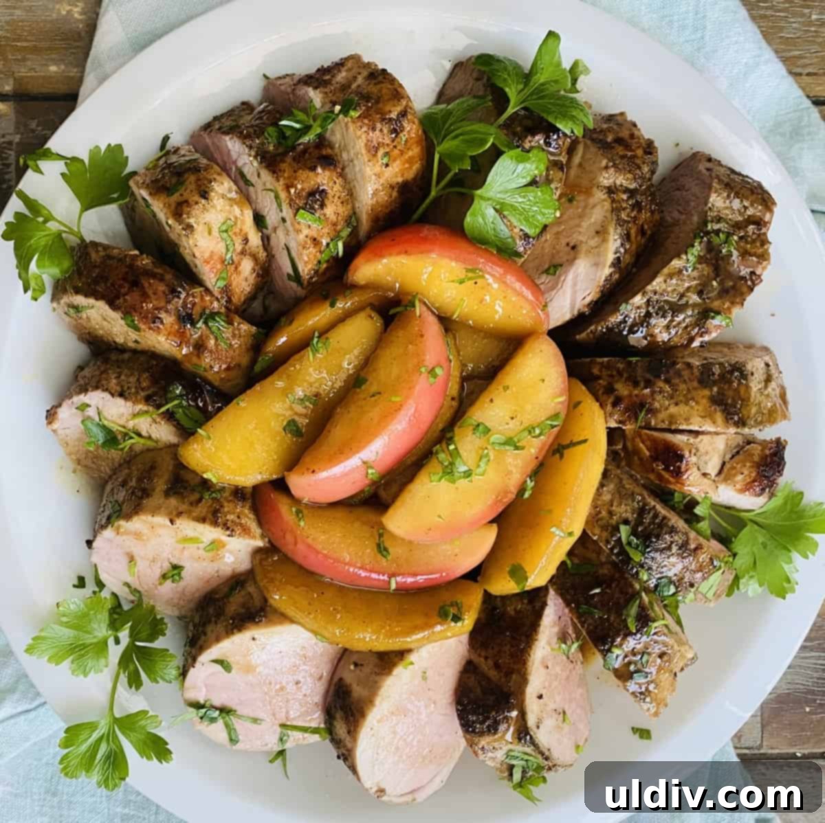 maple glazed pork tenderloin with sautéed apples