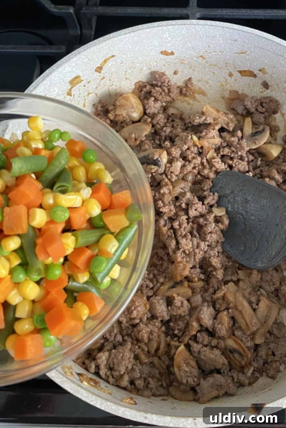 Creamy Cauliflower Shepherd's Pie 7 Added frozen mixed vegetables to browned ground turkey.