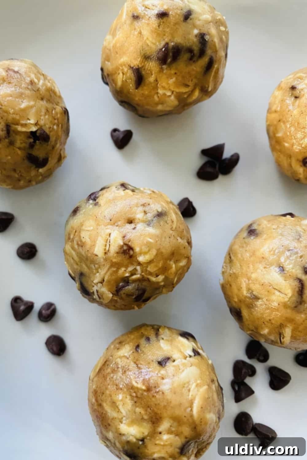 Decadent GlutenFree Peanut Butter Oat Bites 8 energy balls made with peanut butter and chocolate chips