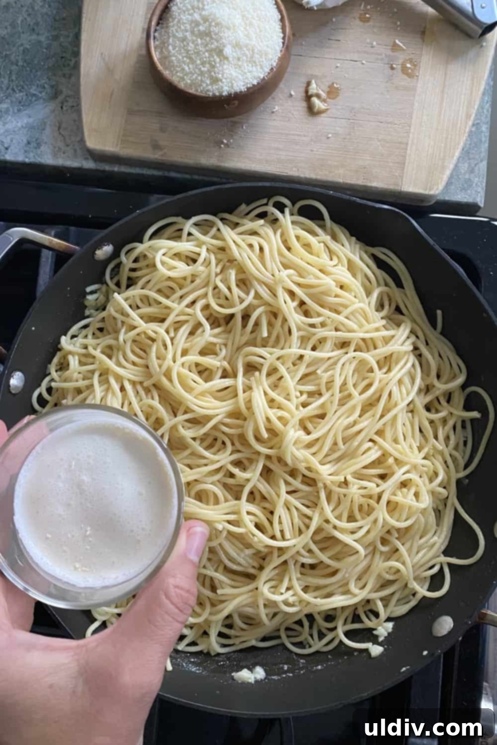 Creamy Garlic Parmesan Noodles 7 adding heavy cream to noodles