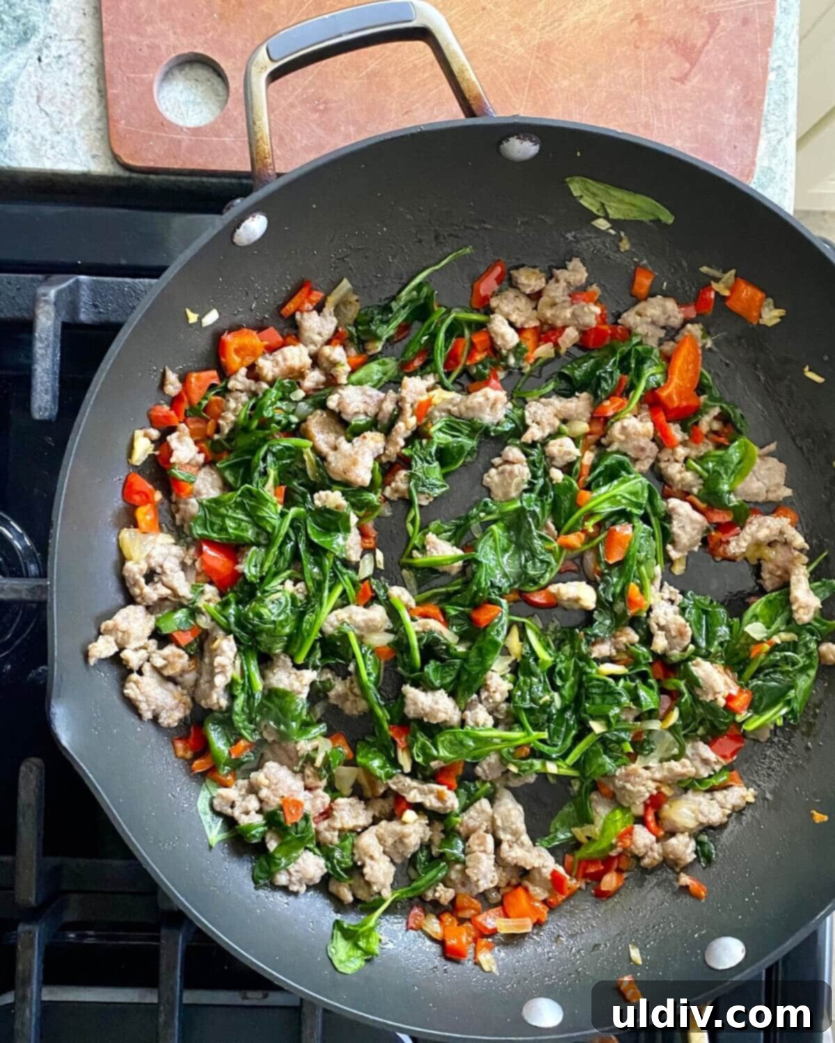 The Savory Quinoa Kickstart: Eggs, Sausage & Spinach 5 Sauteed breakfast sausage, spinach, onion and peppers.