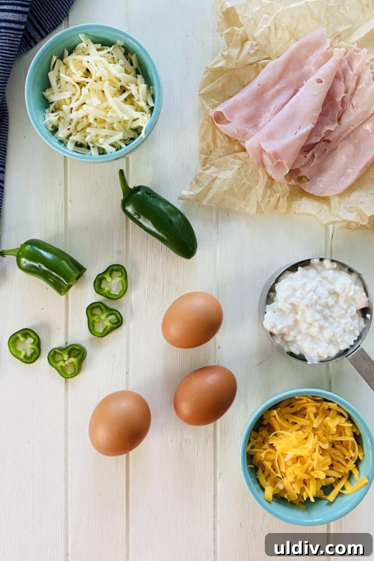 Fiery Popper Breakfast Bites 3 eggs, jalapeno, ham, cheese.