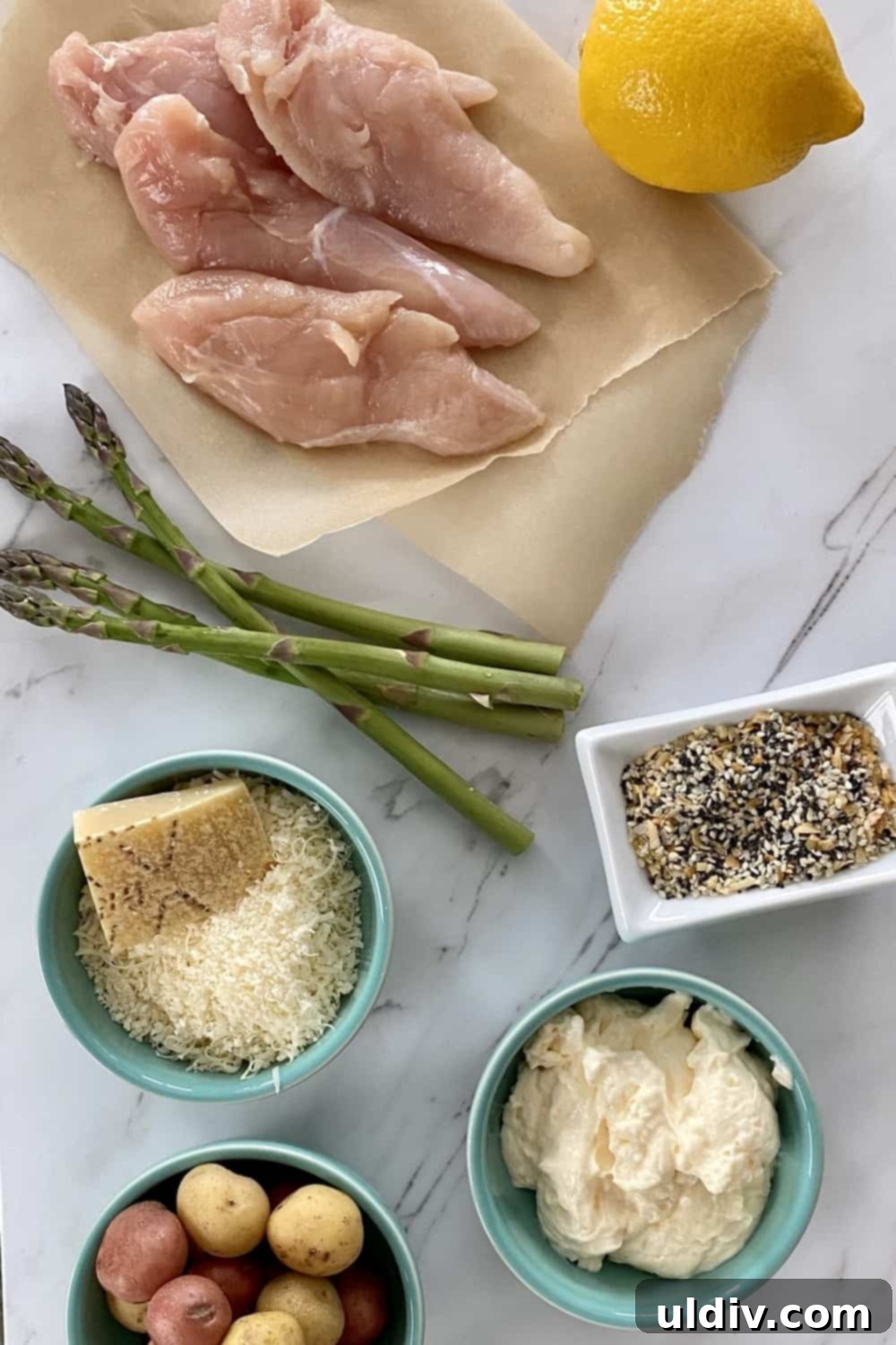 Easy Everything Bagel Chicken Bake 4 chicken, lemon, asparagus, potatoes, everything bagel seasoning