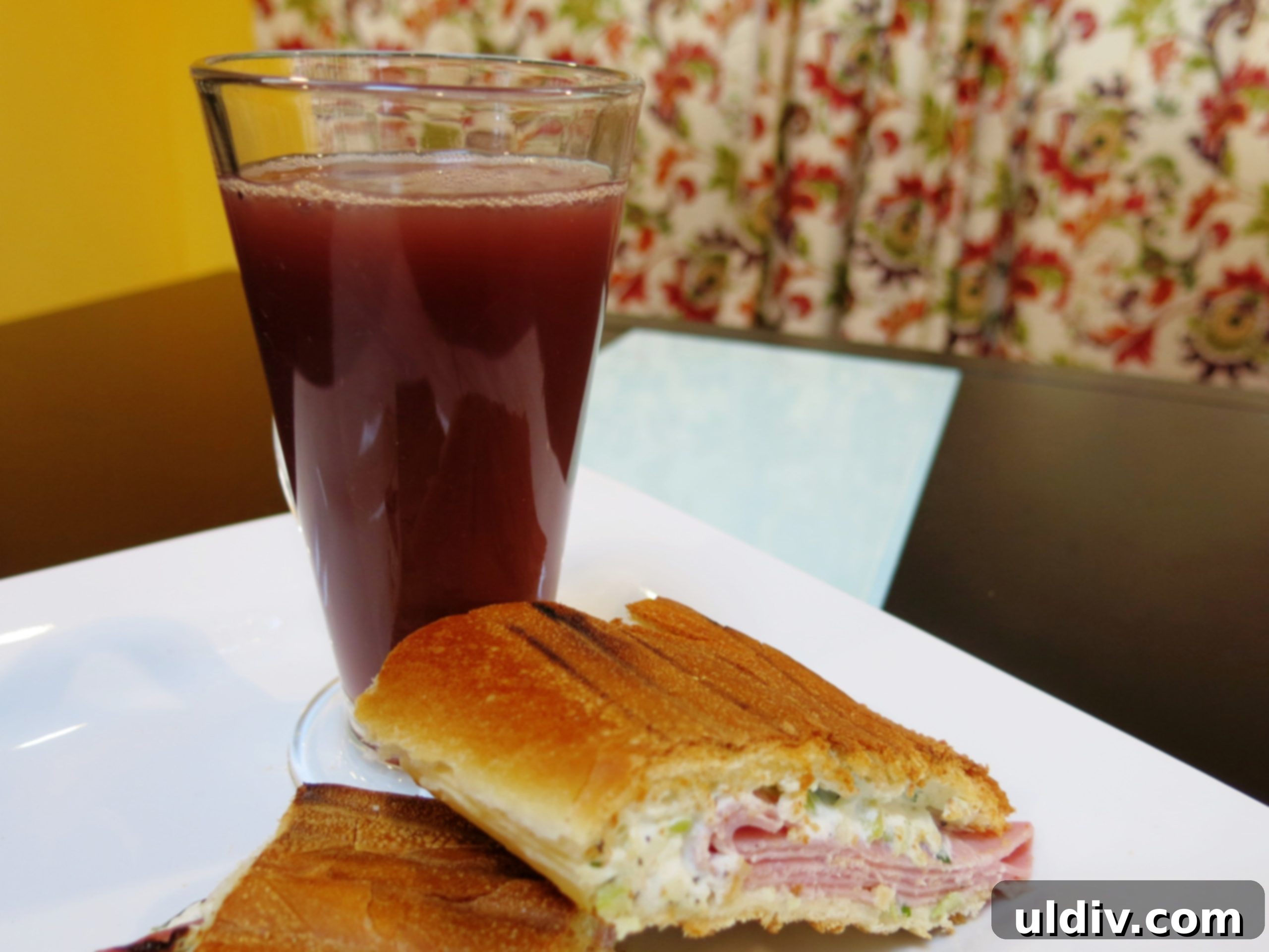 Oatworks Smoothies and Paninos The Recipe for a Healthy Lunch My Review 2 A vibrant, fresh fruit and vegetable arrangement, hinting at a healthy diet during pregnancy.