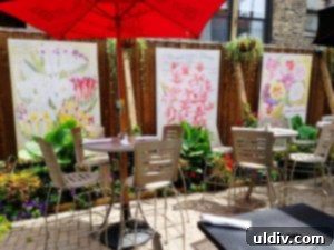 Lark in Boystown İncelemesi İşçi Bayramı Hafta Sonu Brunch'ı İçin Damak Şöleni 4 Dining at Lark Chicago patio